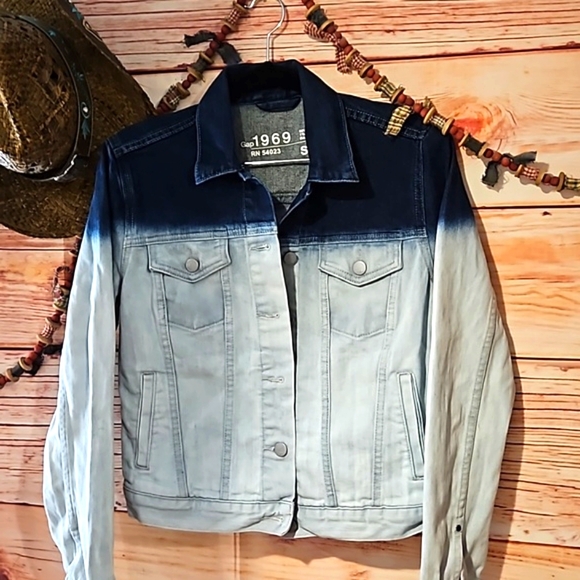 Excellent Unused "GAP 1969" DENIM OMBRE CLASSIC JEAN JACKET! SZ SMALL - Picture 1 of 7
